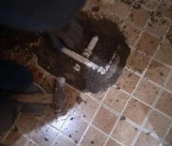 西藏卫生间漏水维修公司为您分享下卫生间渗水如何处理及注意事项
